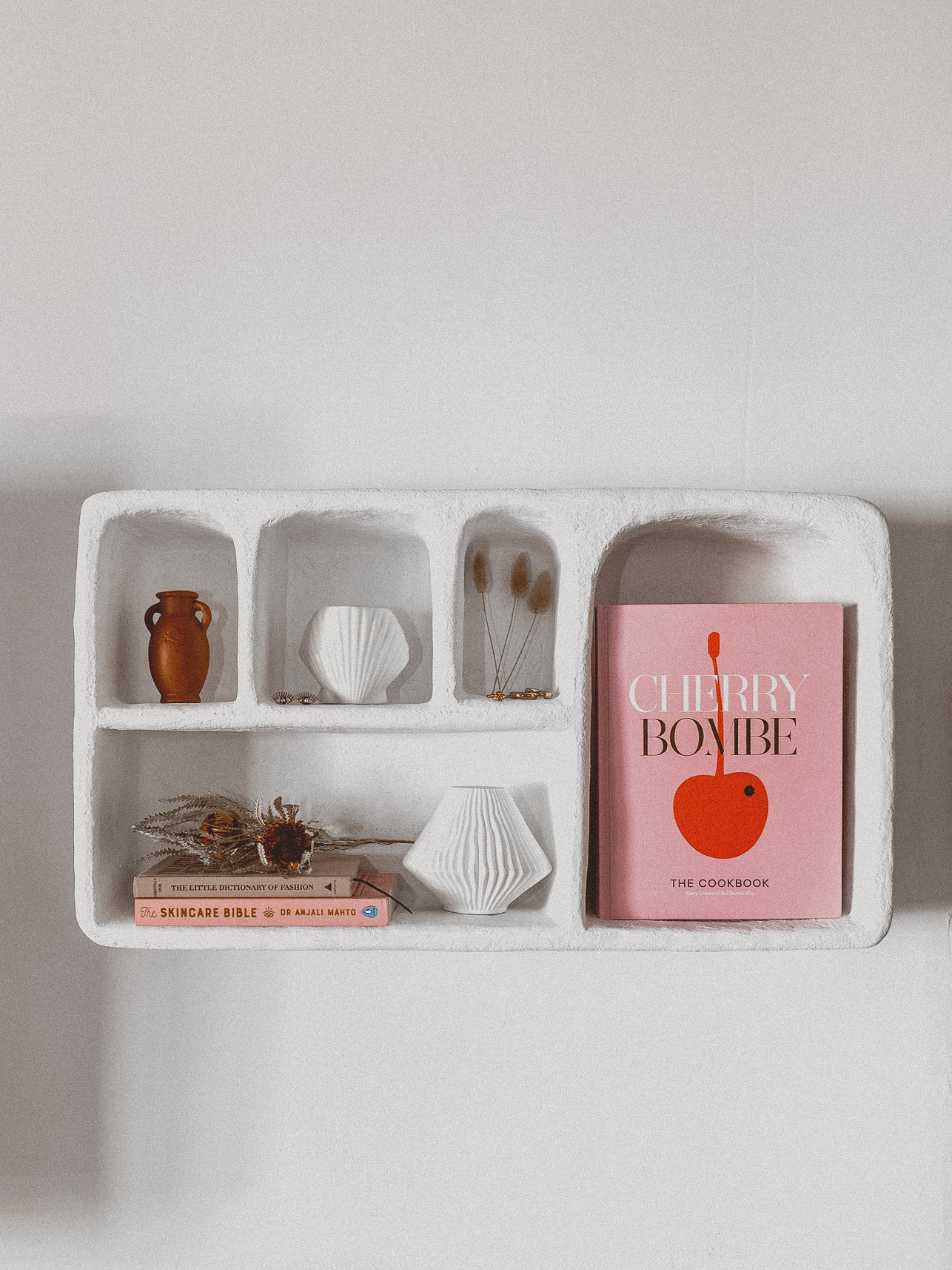 Fifteen Pretty Pink Cover Coffee Table Books All About Good Vibes